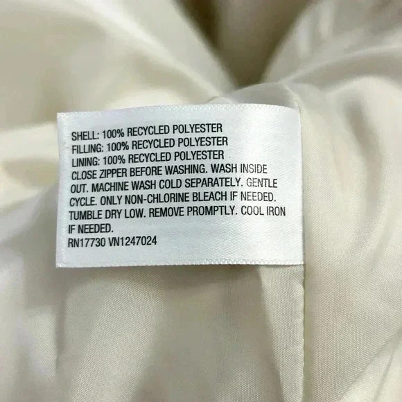 Wild Fable Matte Cream Cropped Quilted Puffer Vest Sz. Large NWT - Picture 3 of 5